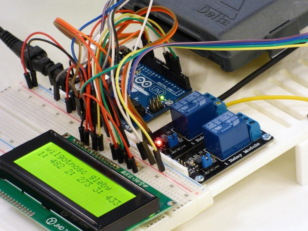 integrated circuit, computer, arduino, technology, robot, hardware, electronics, computers, components, computer specialist, equipment, it, computer lab, programming, wires, diodes, design, screen, display, arduino, arduino, arduino, arduino, arduino